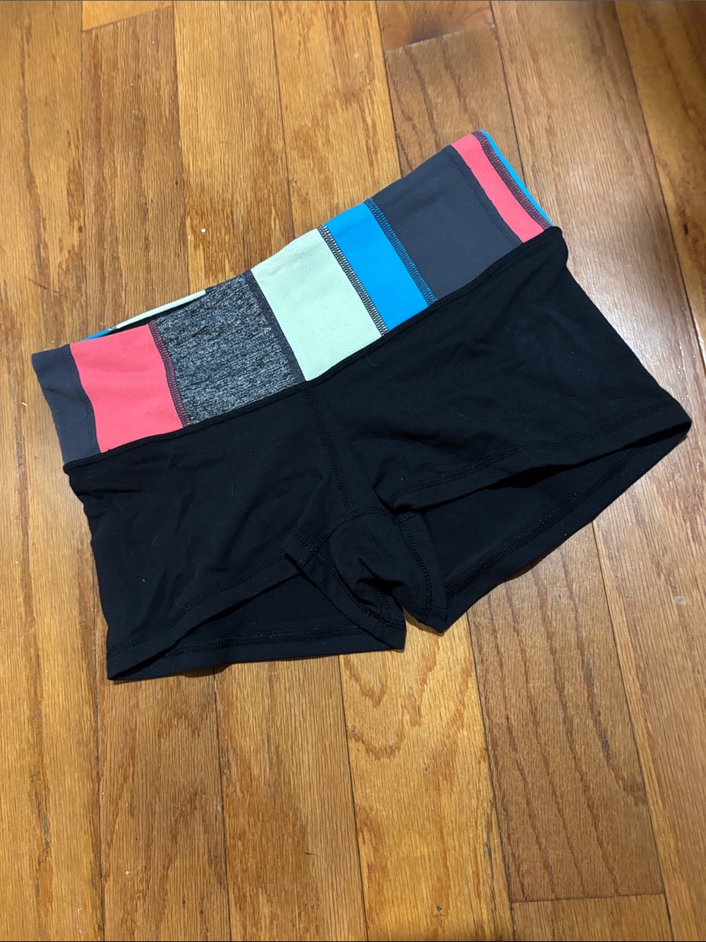 Lululemon OG Black Active stretch Shorts with Colorblock Waistband